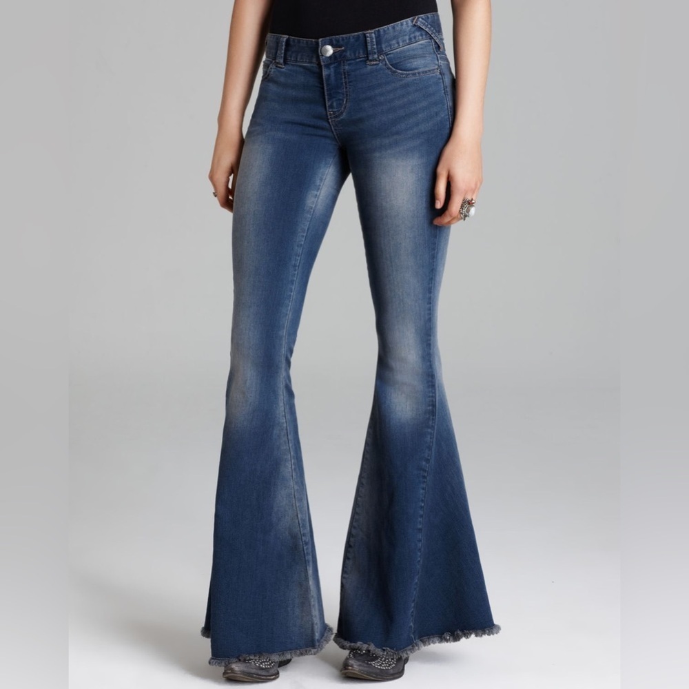Free People Jeans Stretch Denim Super Flare In Oslo In Blue sz W 28